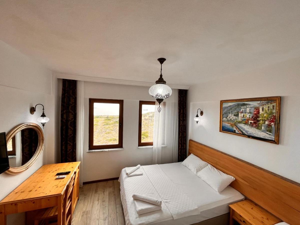 Sukha Inn Hotel & Beach 보즈자아다 외부 사진