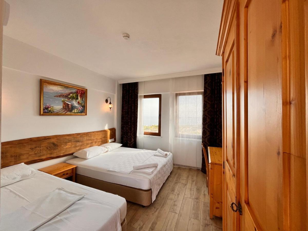 Sukha Inn Hotel & Beach 보즈자아다 외부 사진