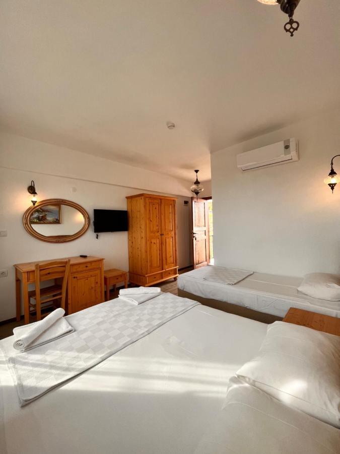 Sukha Inn Hotel & Beach 보즈자아다 외부 사진
