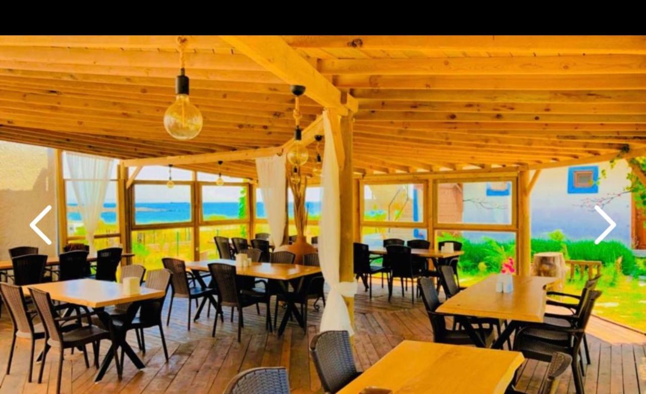 Sukha Inn Hotel & Beach 보즈자아다 외부 사진
